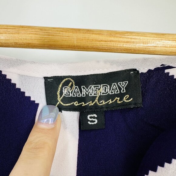 Gameday Couture Purple White Gold Printed V-Neck LSU Pocket Tunic Top Size S - Picture 7 of 9